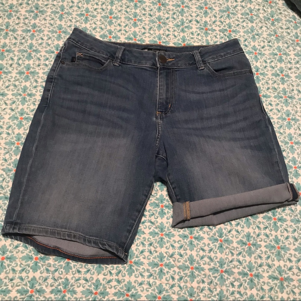 Lee Jean shorts curvy fit stretchy